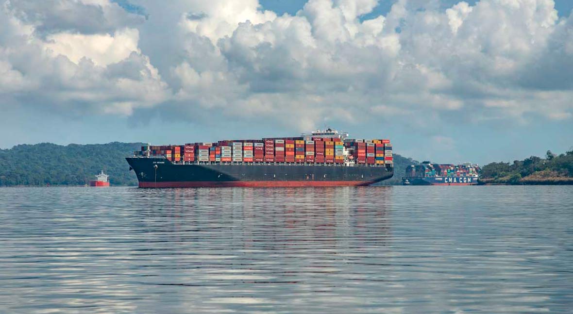 El Canal de Panamá ajusta el cargo por agua dulce (CAD)