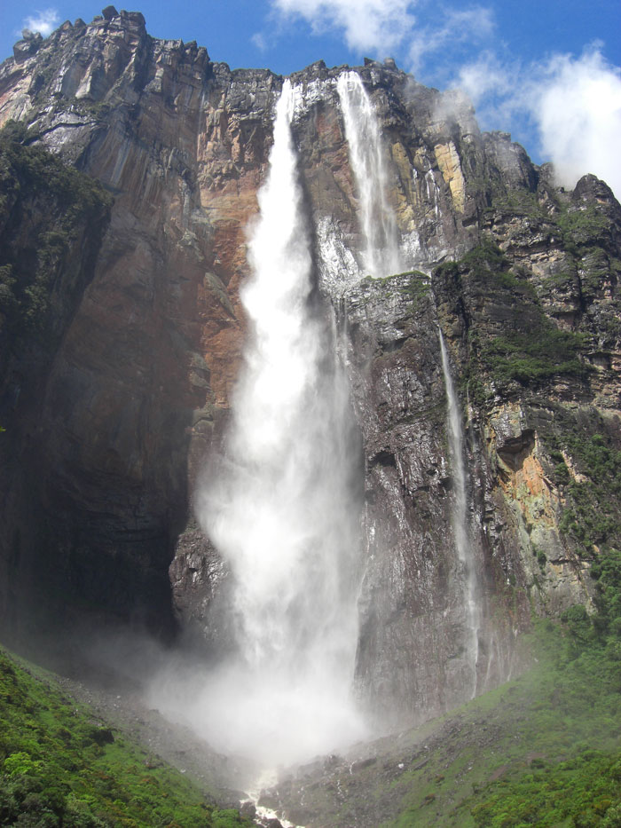 Cuáles son las cataratas y cascadas más grandes del mundo?