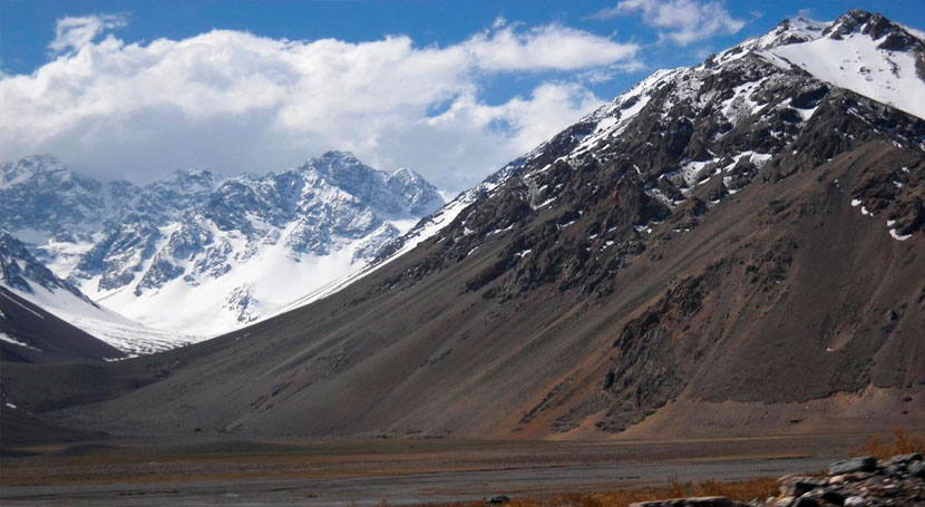 El cambio climático está empeorando la calidad de las aguas de deshielo en la Región Metropolitana