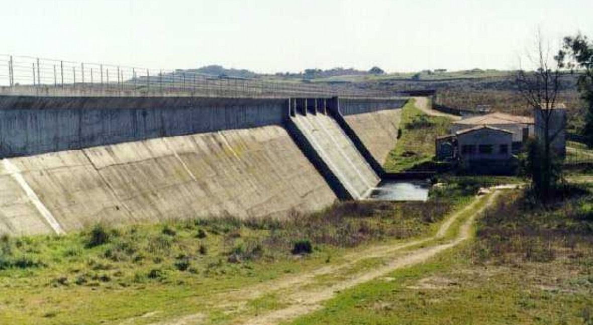 Presa Navas Del Madroño