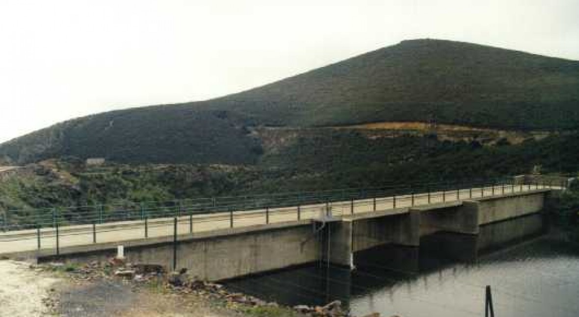 Presa Rivera Del Castaño (Serradilla)