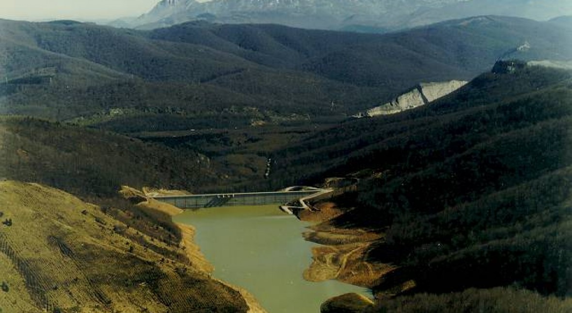 Presa Urdalur