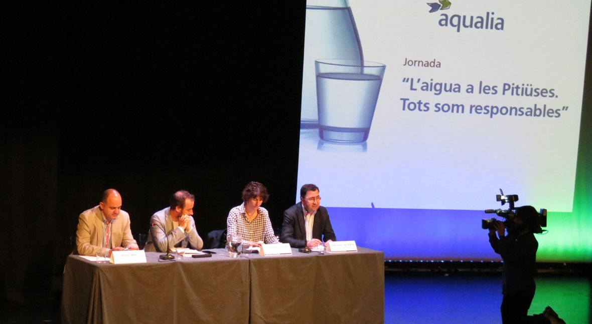 Aqualia reúne políticos y expertos debatir gestión agua Pitiusas
