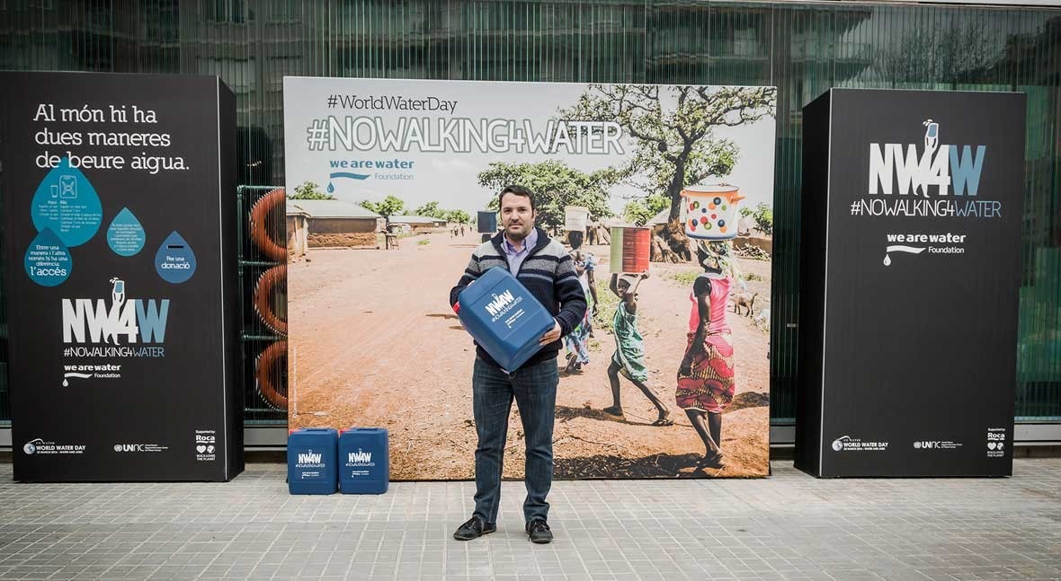 Deportistas, periodistas y actores se unen Fundación We Are Water #NoWalking4Water