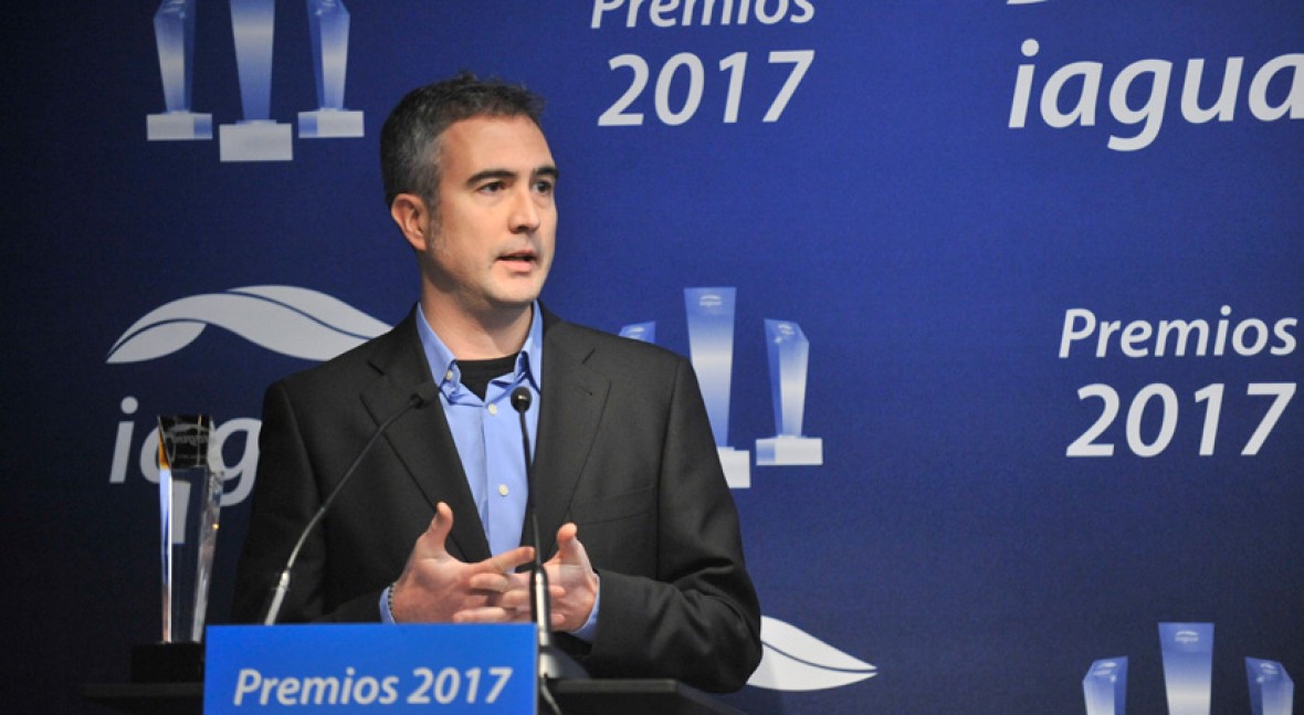 Jordi Oliveras: "Ofrecer agua no envasada gratis podría acercar agua grifo población"