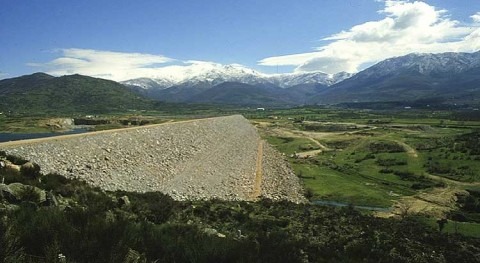 Presa Baños (Baños De Montemayor)