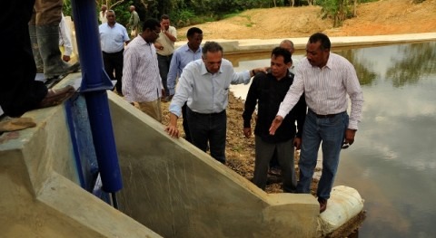 Instituto Nacional Recursos Hidráulicos Dominicana construye dique Mina Miches