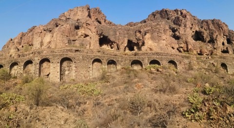 Forma, grandiosidad y solidez Acequia Acueductos (Gran Canaria)