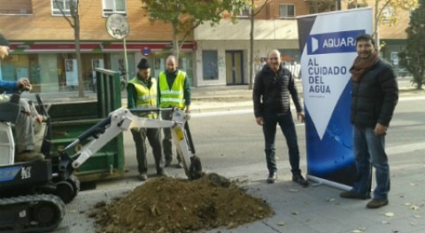 Aquara compensa huella carbono plantación árboles Zaragoza