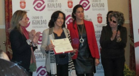 Aquona recibe premio política igualdad y responsabilidad social