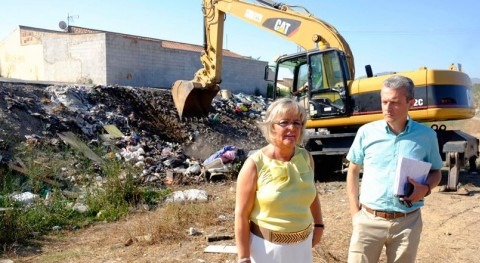 Málaga inicia retirada residuos sólidos urbanos arroyos