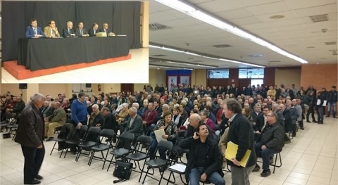 Acto de Entrega de los títulos de Propiedad, con la presencia del Consejero, DG Desarrollo Rural y Director Provincial de Agricultura, así como el Delegado territorial de la DGA, Alcalde y Concejal de Agricultura del Ayuntamiento de Fraga