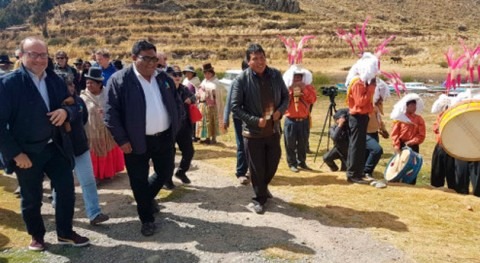 Francia ratifica intención contribuir descontaminación Lago Titicaca