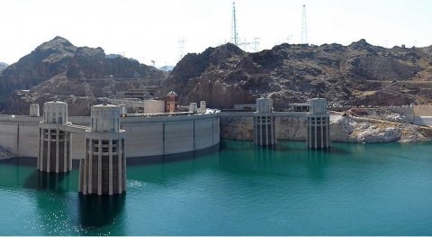 Vista panorámica de la represa Hoover Dam desde el lado de Arizona