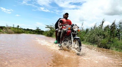 lluvias torrenciales dejan ya casi 235.000 desplazados este África