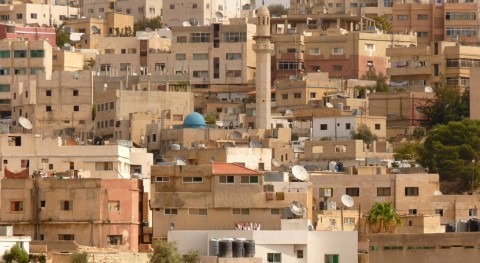 Inversores franceses firman acuerdo 5.000 MDD construir desaladora Jordania