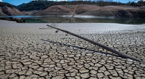 25% municipios catalanes consumen más agua permitida sequía, ACA