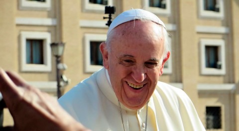 Papa Francisco dona 100.000 euros ayudar víctimas inundaciones Irán
