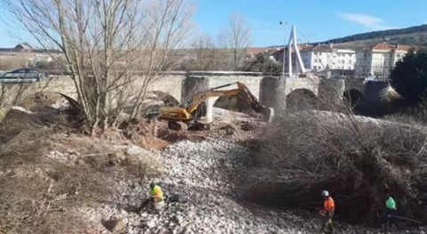 Arrancan trabajos ampliación espacio fluvial Híjar