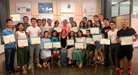 Investigadores IIAMA imparten curso alumnos Universidad Kazajistán