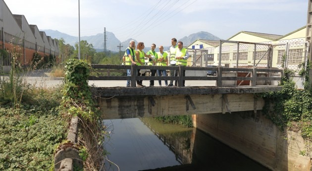 URA acomete obras sustituir puente acceso al polígono industrial Trañapadura