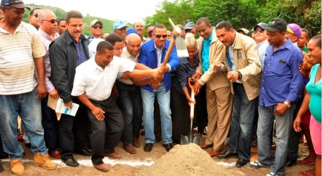 Inicio obras sistema riego Carrizal (Azua) inversión 2,4 millones dólares