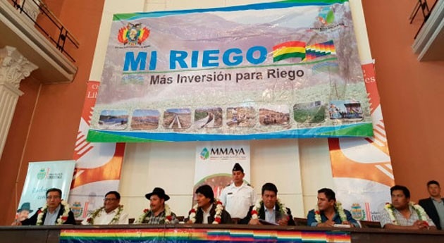 Gobierno Bolivia recibe 79 proyectos municipios Chuquisaca Mi Riego III