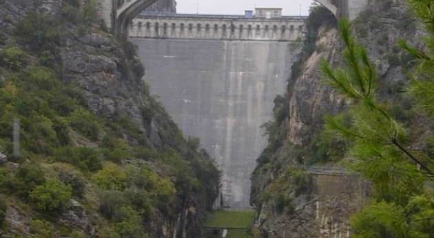 Licitado mantenimiento presas e infraestructuras Canal Aragón y Cataluña y Guiamets