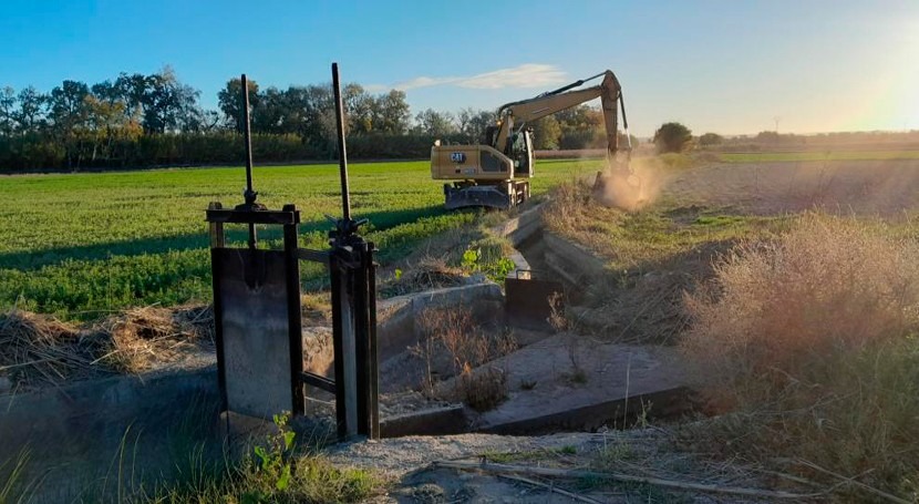 Comienza adaptación sistema riego Paraje Soto Aguilar CR Fuentes Ebro