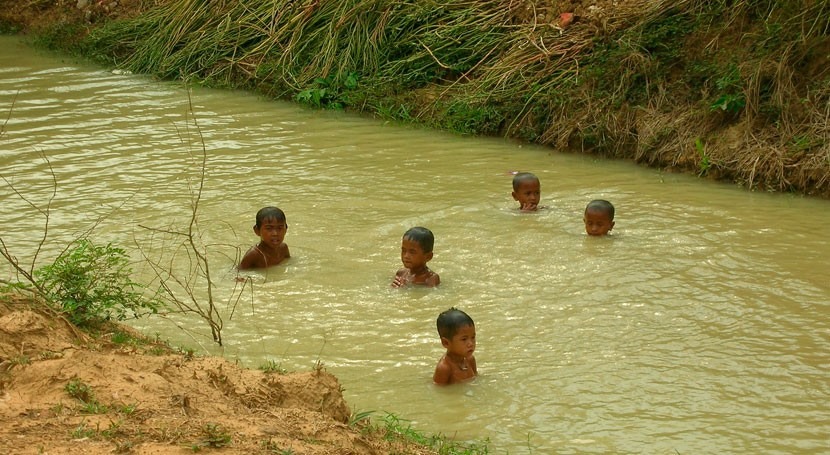 Más 180 millones personas carecen agua potable zonas afectadas conflictos