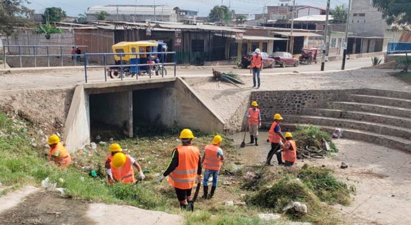 Perú realizará mantenimiento más 16 mil kilómetros canales riego y drenes