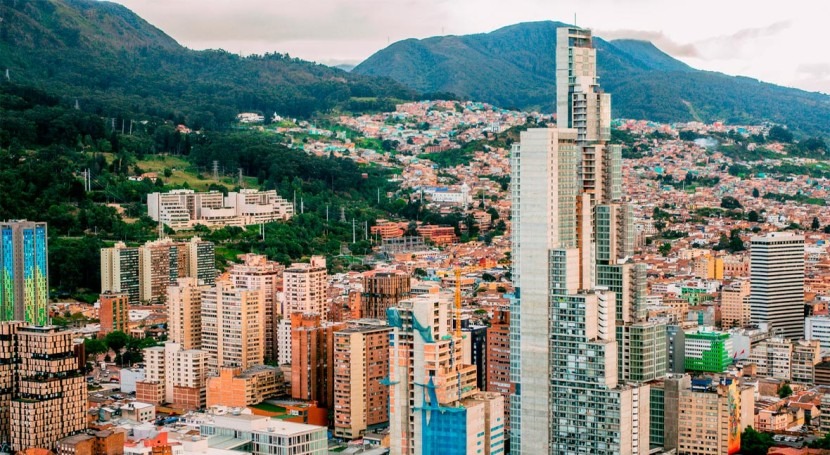Bogotá aplica restricciones agua medio niveles críticos embalses