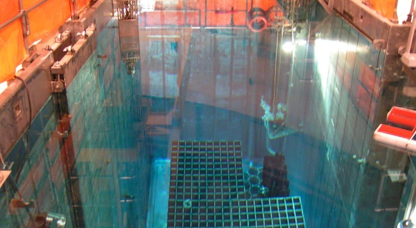 ¿Serías capaz nadar piscina que contiene residuos radiactivos?
