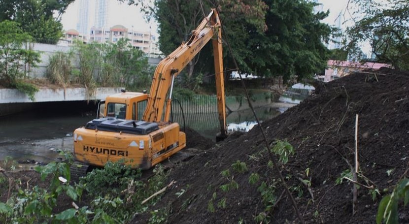 MOP realiza dragado río Abajo