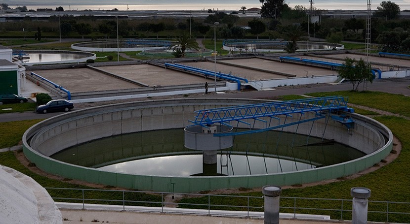 Andalucía actuará emergencia incrementar agua regenerada riego Axarquía