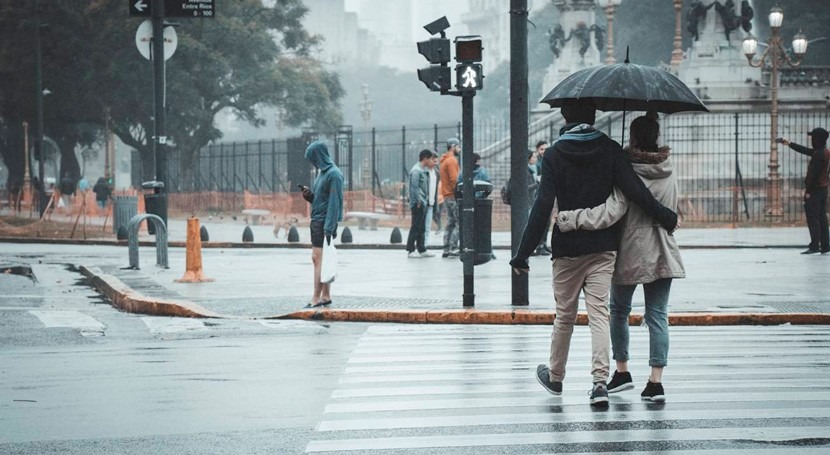 Según un estudio, el agua de lluvia de todo el planeta está contaminada por  sustancias químicas | iAgua