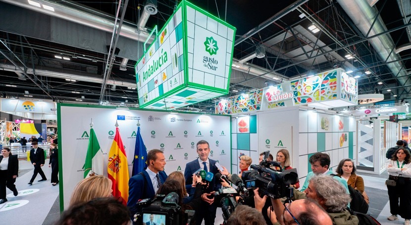 Junta Andalucía calculará huella hídrica frutas y hortalizas plástico