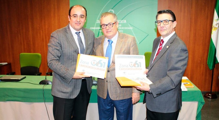 Aguas Huelva recibe distinción que acredita como zona cardioasegurada