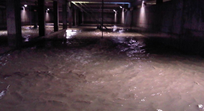 Reutilización Agua lluvia como Sistema Limpieza automática Tanques Tormentas