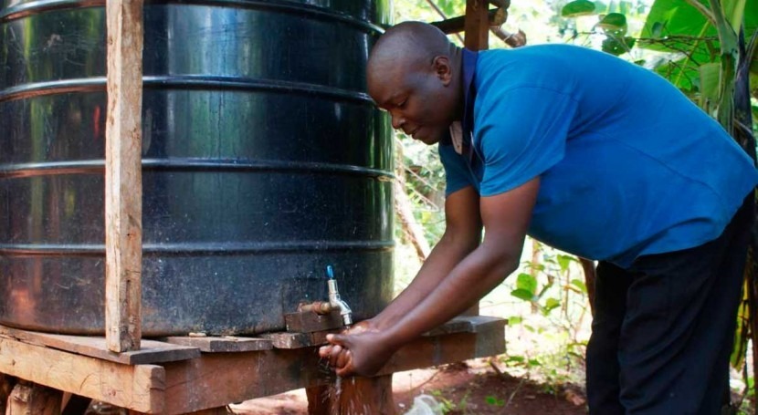 Kenia, apuesta almacenar agua lluvia ayuda lucha coronavirus