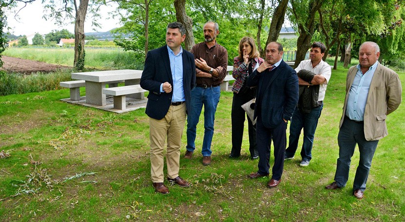 Gobierno gallego invierte 60.000 euros restauración área recreativa fluvial Seira