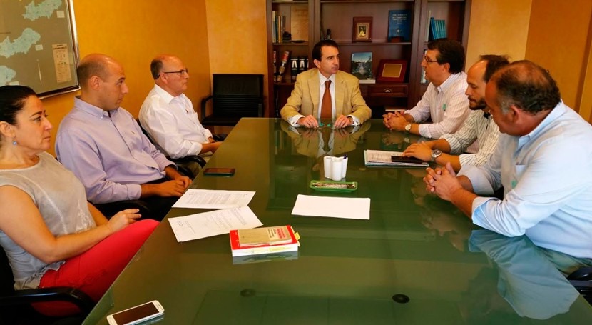 CHT dialoga alcaldes Herencias y Calera y Chozas embalse Azután