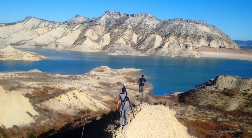 Drones estudiar arrastre sedimentos embalses