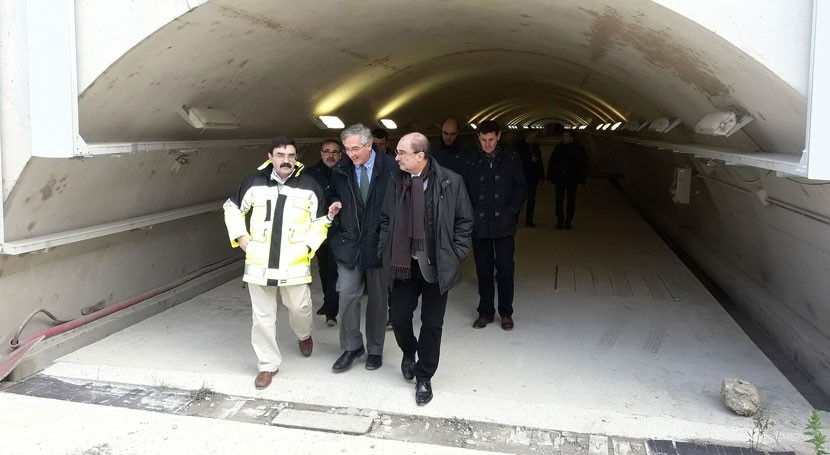 presidente Aragón y presidente CHE visitan obras recrecimiento Yesa